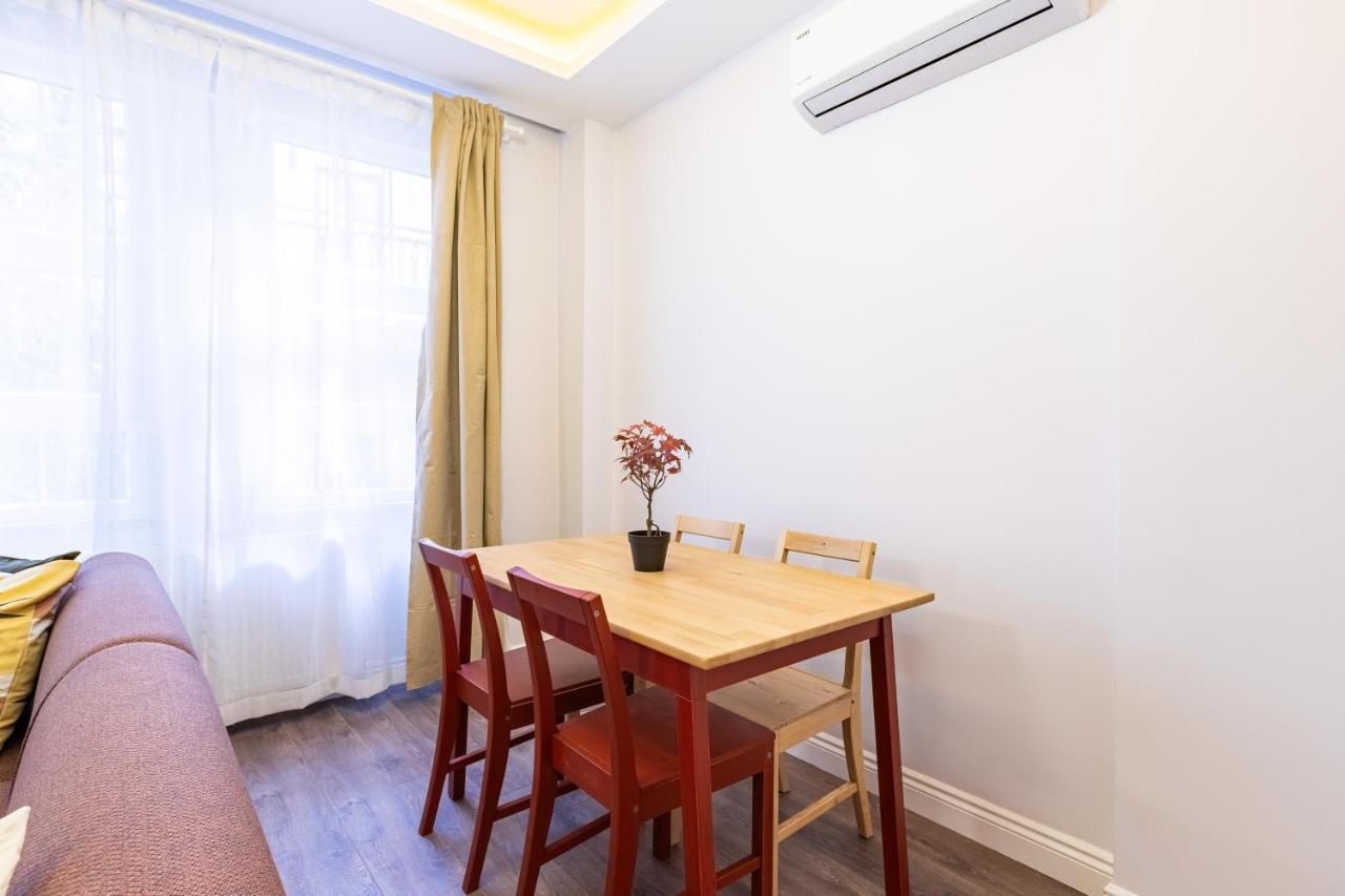 Red Suites Balat - Orange And Blue Istanbul Exterior photo
